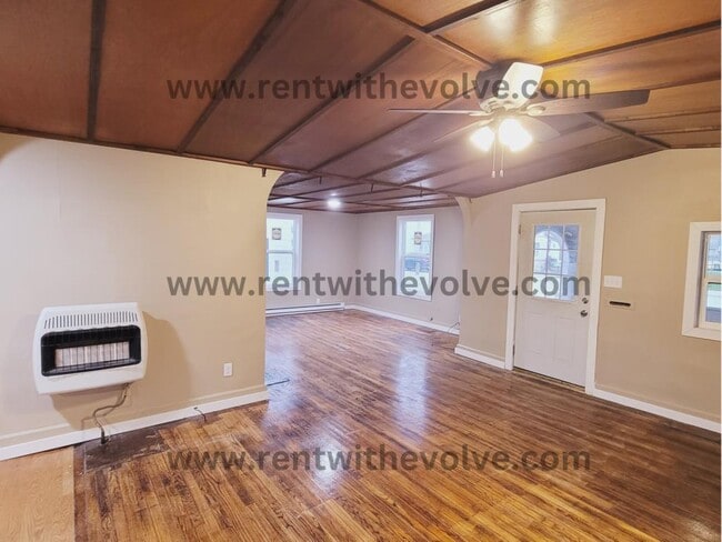 Building Photo - 503 N Main St