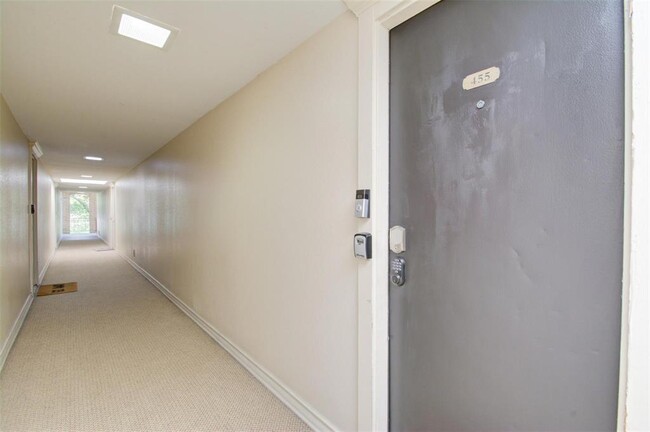 Building Photo - 4641 Wild Indigo St