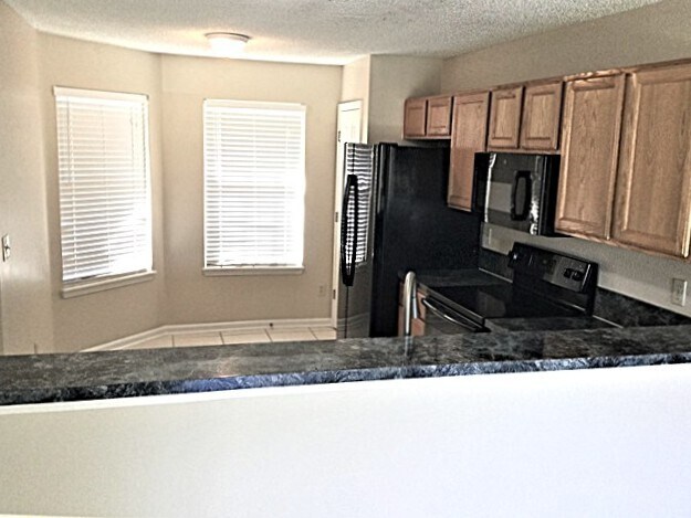 Building Photo - 4491 Cobblefield Cir W