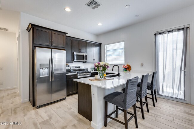 Building Photo - 7694 W Desert Spoon Dr
