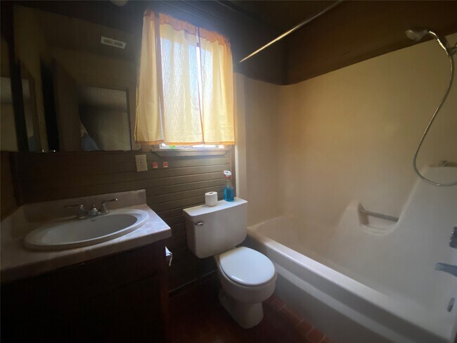 Building Photo - 24605 Pools Creek Dr