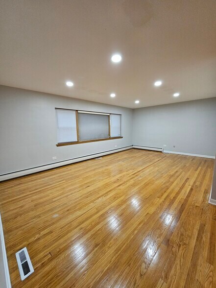 Building Photo - 1215 Westchester Blvd