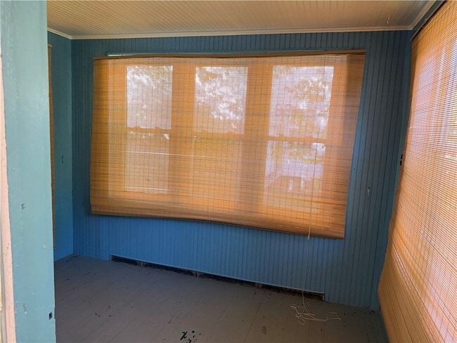 Building Photo - 151 Cayuta St