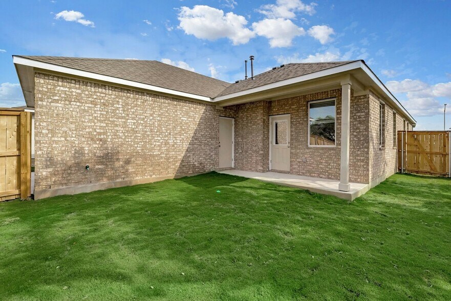 Building Photo - 2725 Stone Branch Dr