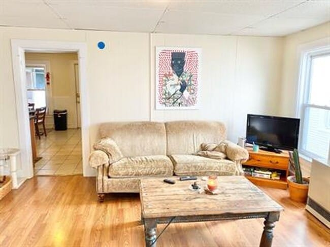 Building Photo - 54 Intervale Ave