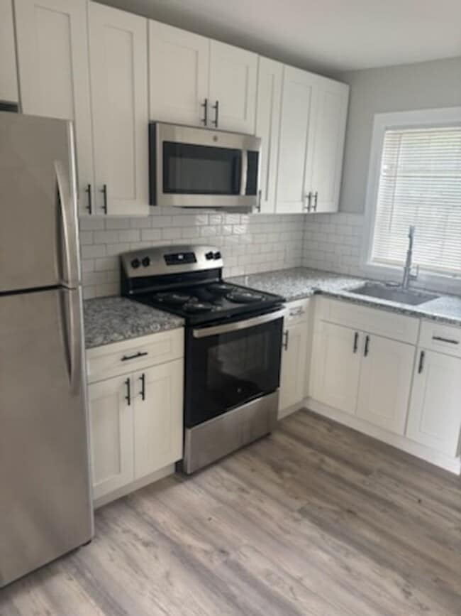 Building Photo - Charming 2-Bedroom, 1-Bath Duplex Near Cameron University