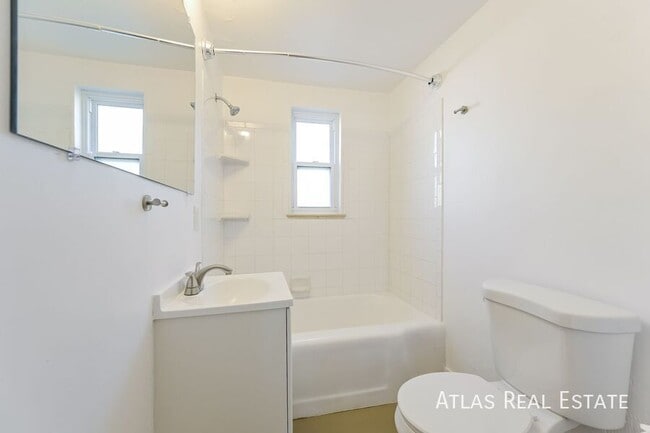 Building Photo - 6205 W 40th Ave
