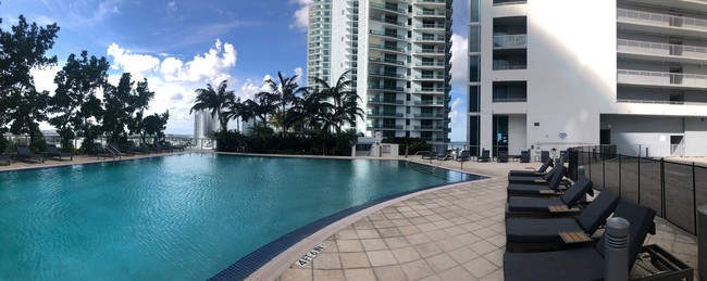 family pool - 888 Biscayne Blvd