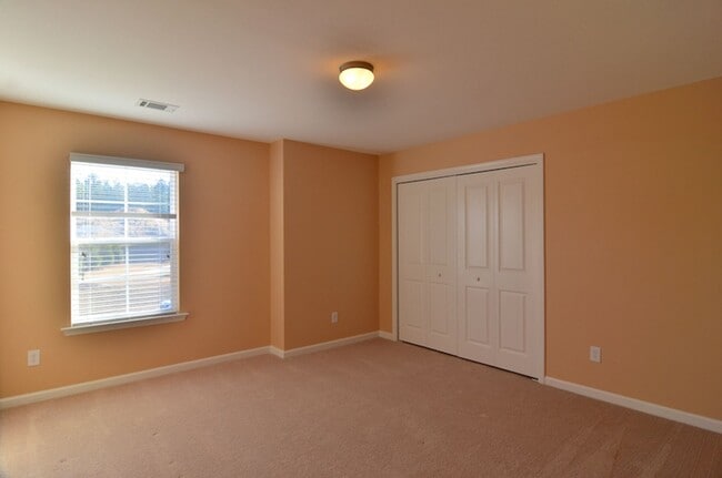 Building Photo - 242 Hawkins Creek Rd