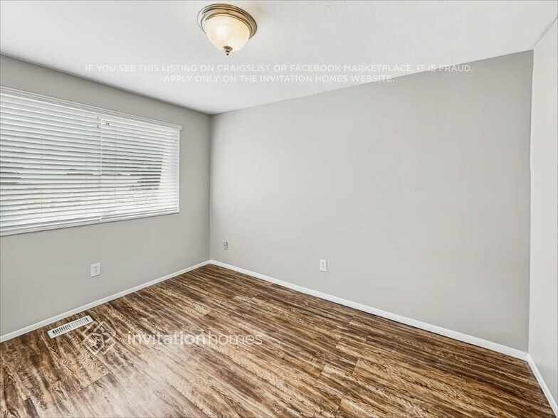 Building Photo - 6672 S Somerset Dr