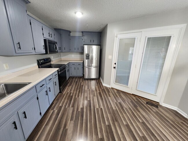 Building Photo - 4028 Challis Dr