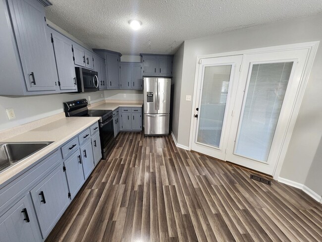 Building Photo - Welcome to your new oasis!