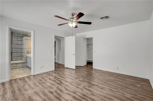 Building Photo - 3557 Sedwick Dr
