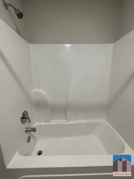 Building Photo - 300 Omnia Ridge Way