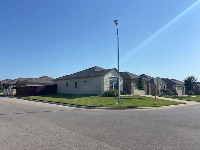 Building Photo - 4748 Highmont Dr