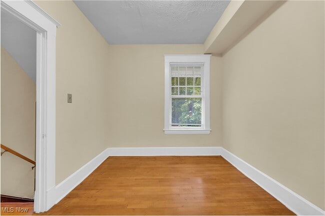 Building Photo - 1515 Rydalmount Rd