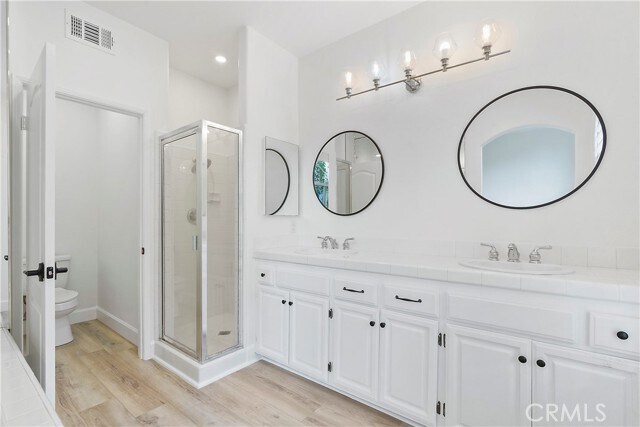 Building Photo - 15 Florentine