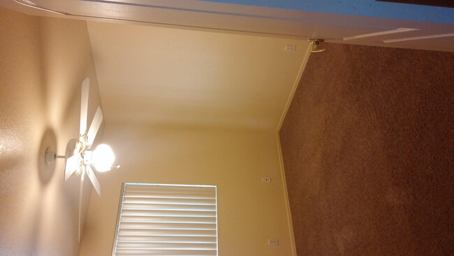 Building Photo - 5839 W Electra Ln