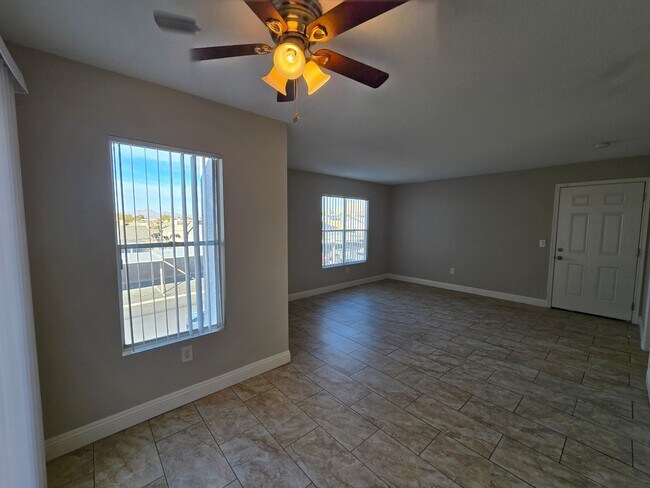 Building Photo - A Fabulous 2 Bedroom upstairs unit near Nellis AFB