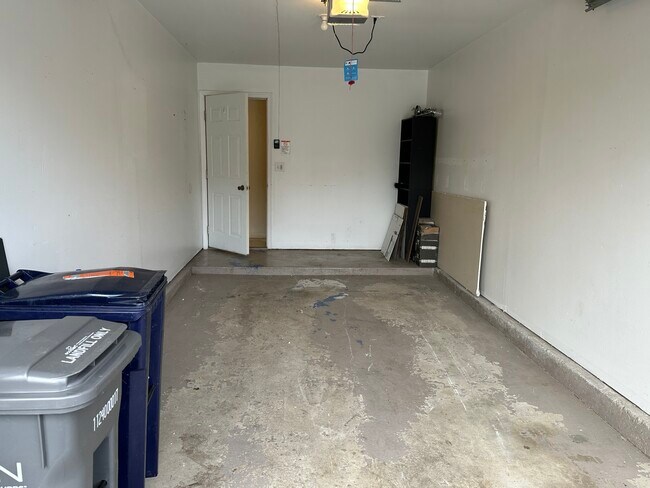 Building Photo - 992 Langtry Ct