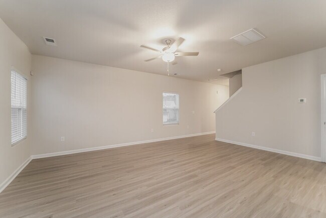 Building Photo - 8050 Moose Crk Dr