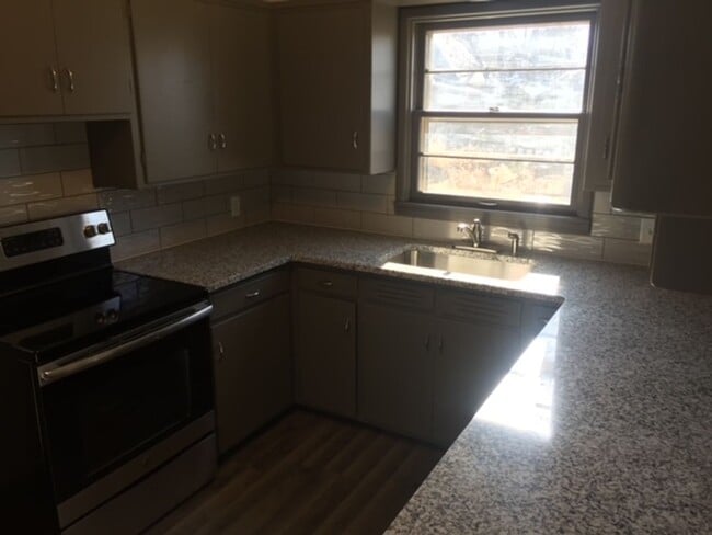 Building Photo - Fully Updated 2 Bedroom 1 Bath with 2 Stall Attatched Garage