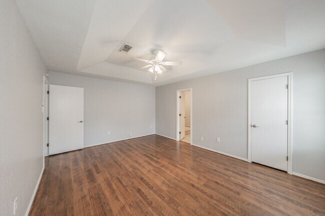 Building Photo - Charming Updated Home on Quiet Cul-de-Sac