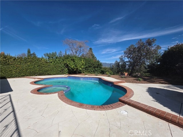 Building Photo - 12304 Louise Ave