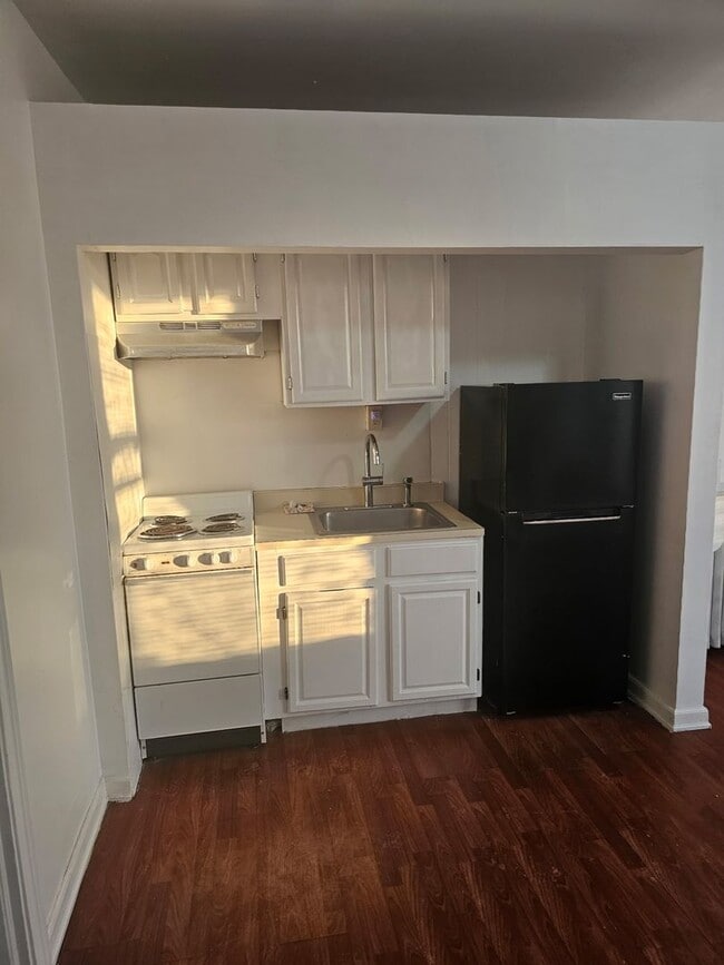 Building Photo - 1673 Harrison St