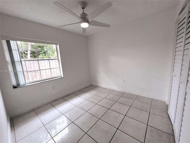 Building Photo - 11341 SW 63rd Terrace