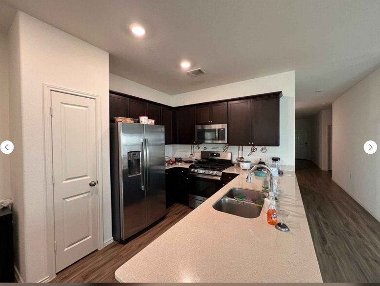 Building Photo - 2205 Forgetmenot Ln