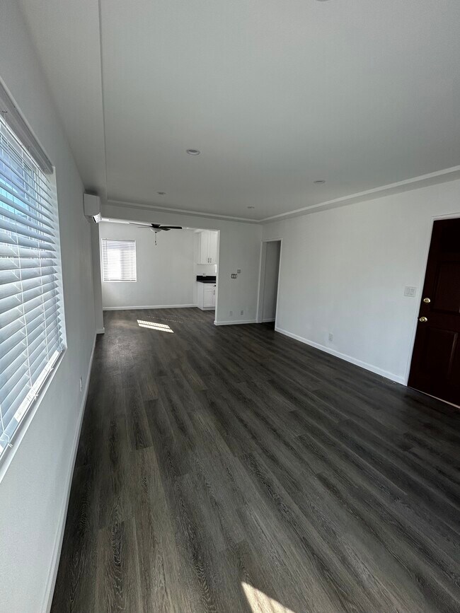 additional living room area w/dining room pictured - 1425 Hauser Blvd