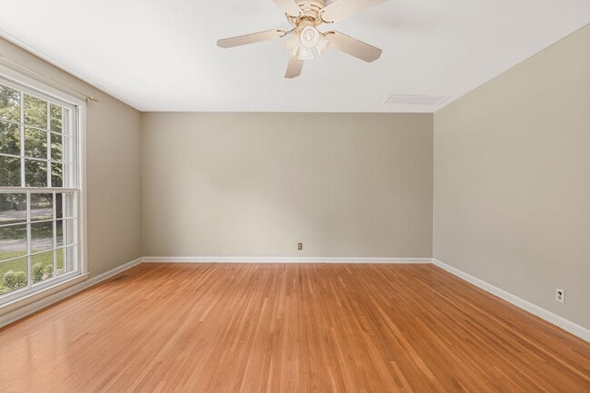 Building Photo - 4815 Danby Dr