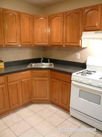 Building Photo - 22 Highland Ave