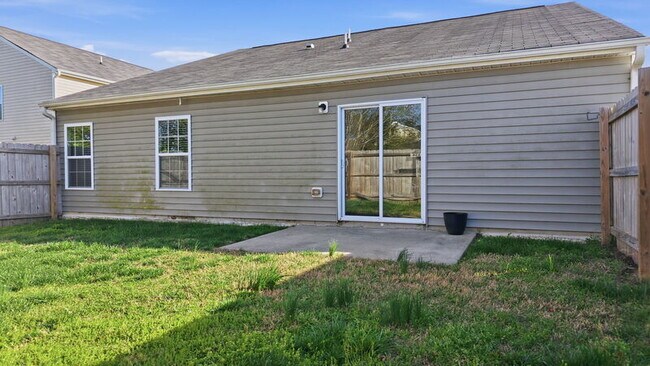Building Photo - 3916 Sabre Ln