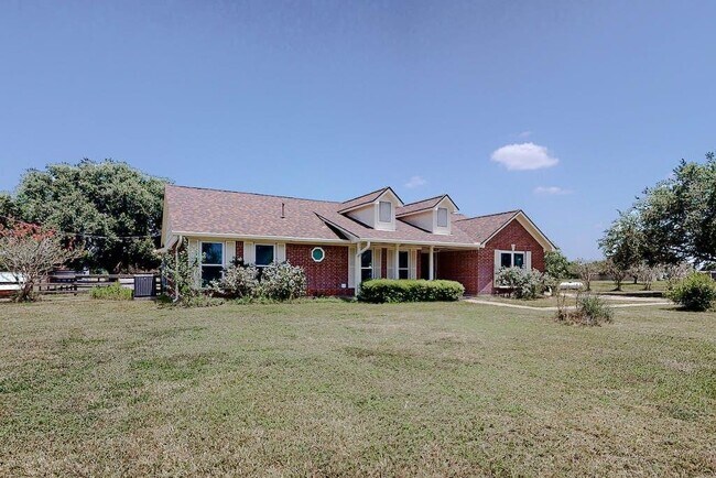 Building Photo - 2918 Amber Ln