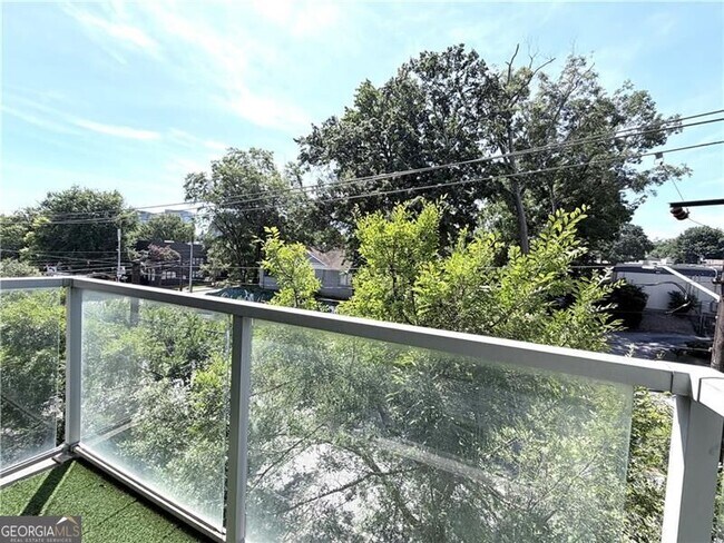 Building Photo - 620 Glen Iris Dr NE