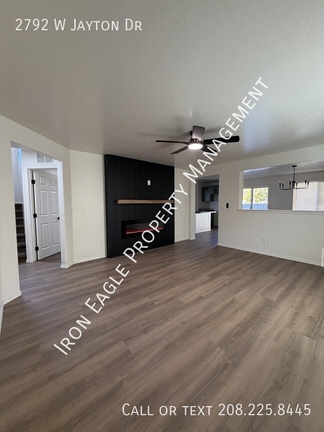 Building Photo - 2792 W Jayton Dr