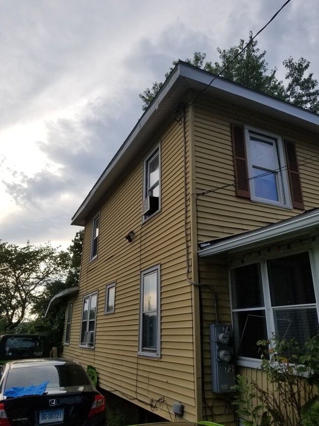 Building Photo - 72 Durant St