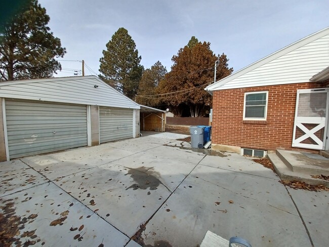 Building Photo - 485 N 100 E