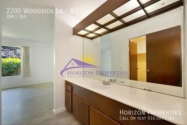 Building Photo - 2200 Woodside Ln