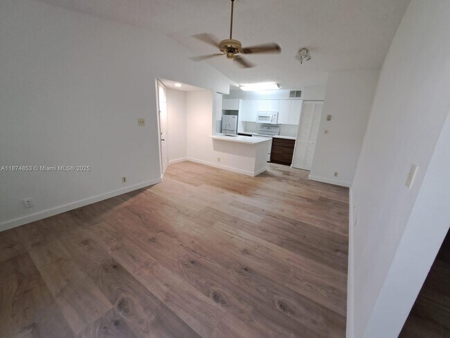 Building Photo - 2946 S University Dr