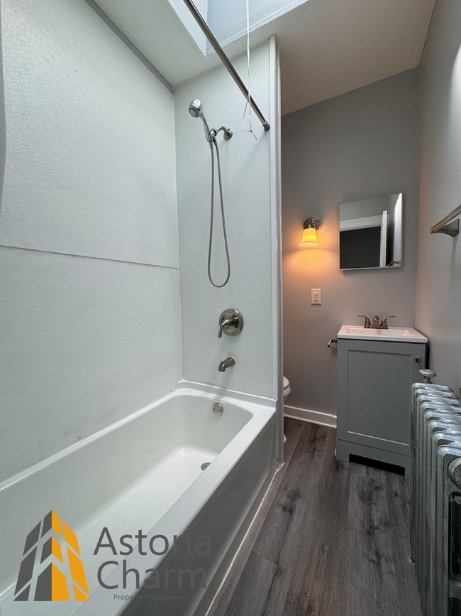 Building Photo - 2BD/1.5BA TOWNHOME IN BALTIMORE CITY