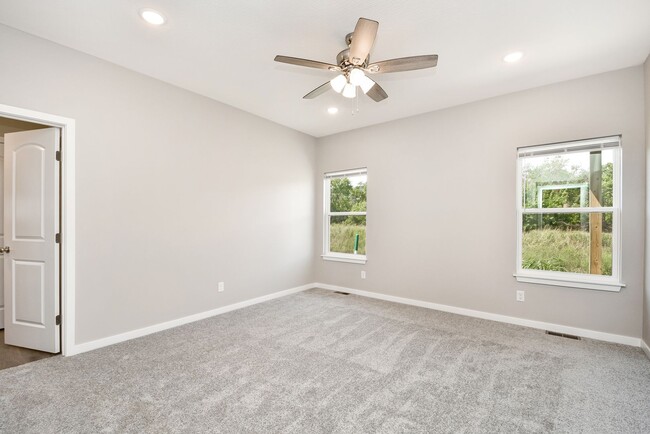 Building Photo - Great spacious home in Willard