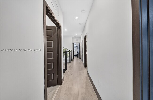 Building Photo - 15490 NW 91st Ct