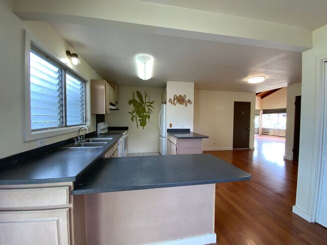 Building Photo - SPACIOUS 4 BEDROOM AHUIMANU SINGLE FAMILY HOME WITH ENCLOSED GARAGE