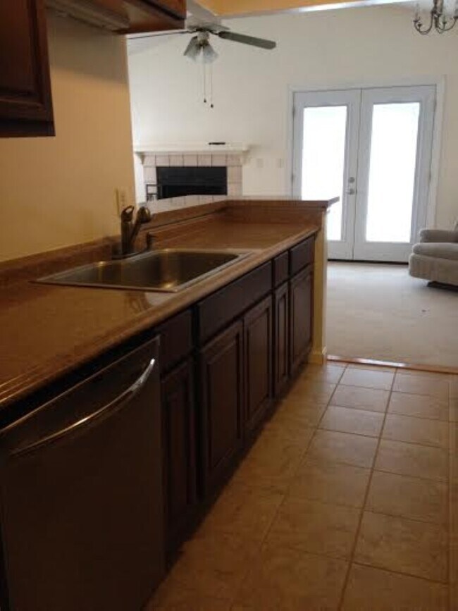 Building Photo - 4641 Stonebridge Lane