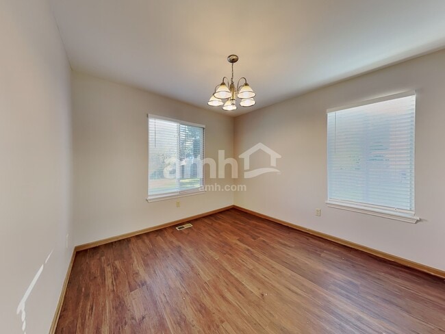 Building Photo - 21827 W Judith Ct