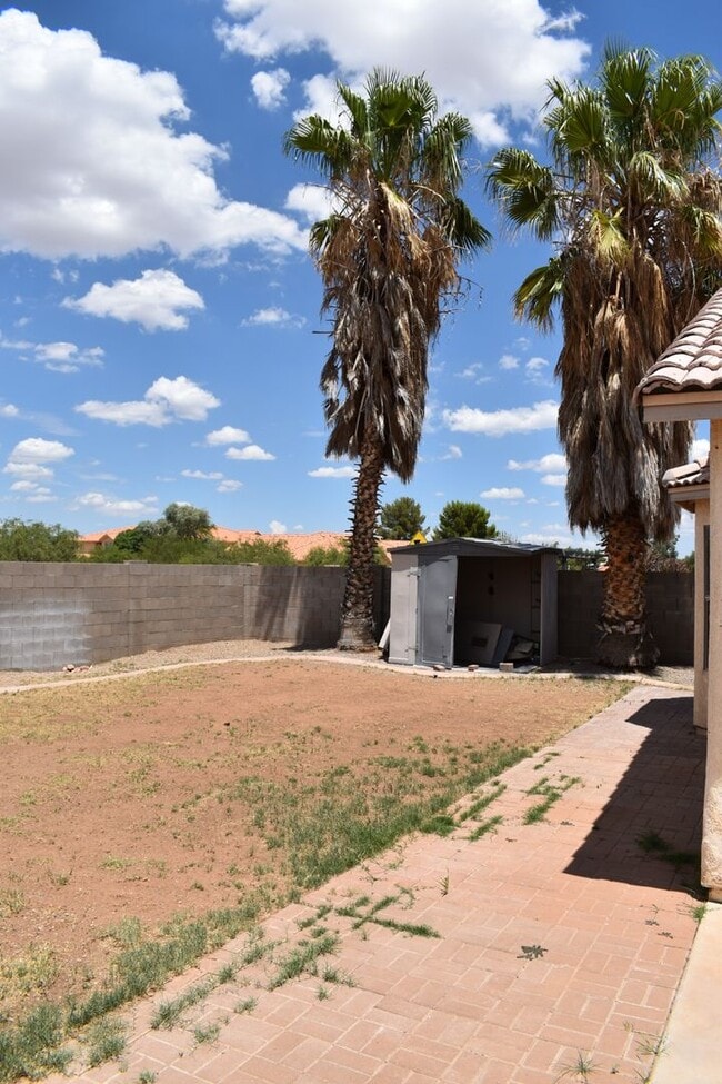 Building Photo - 2112 Calle Sabo