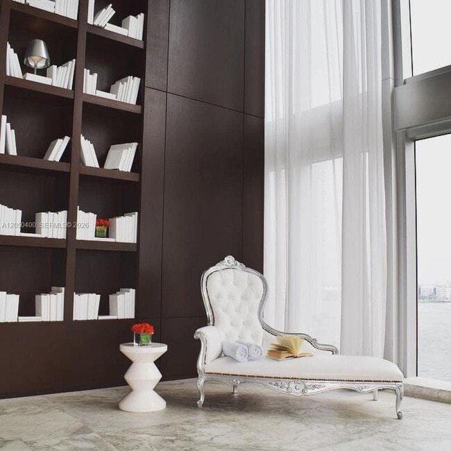 Building Photo - 475 Brickell Ave